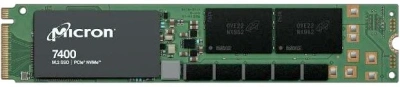 Серверная оперативная память Micron DDR4 64Gb на белом фоне